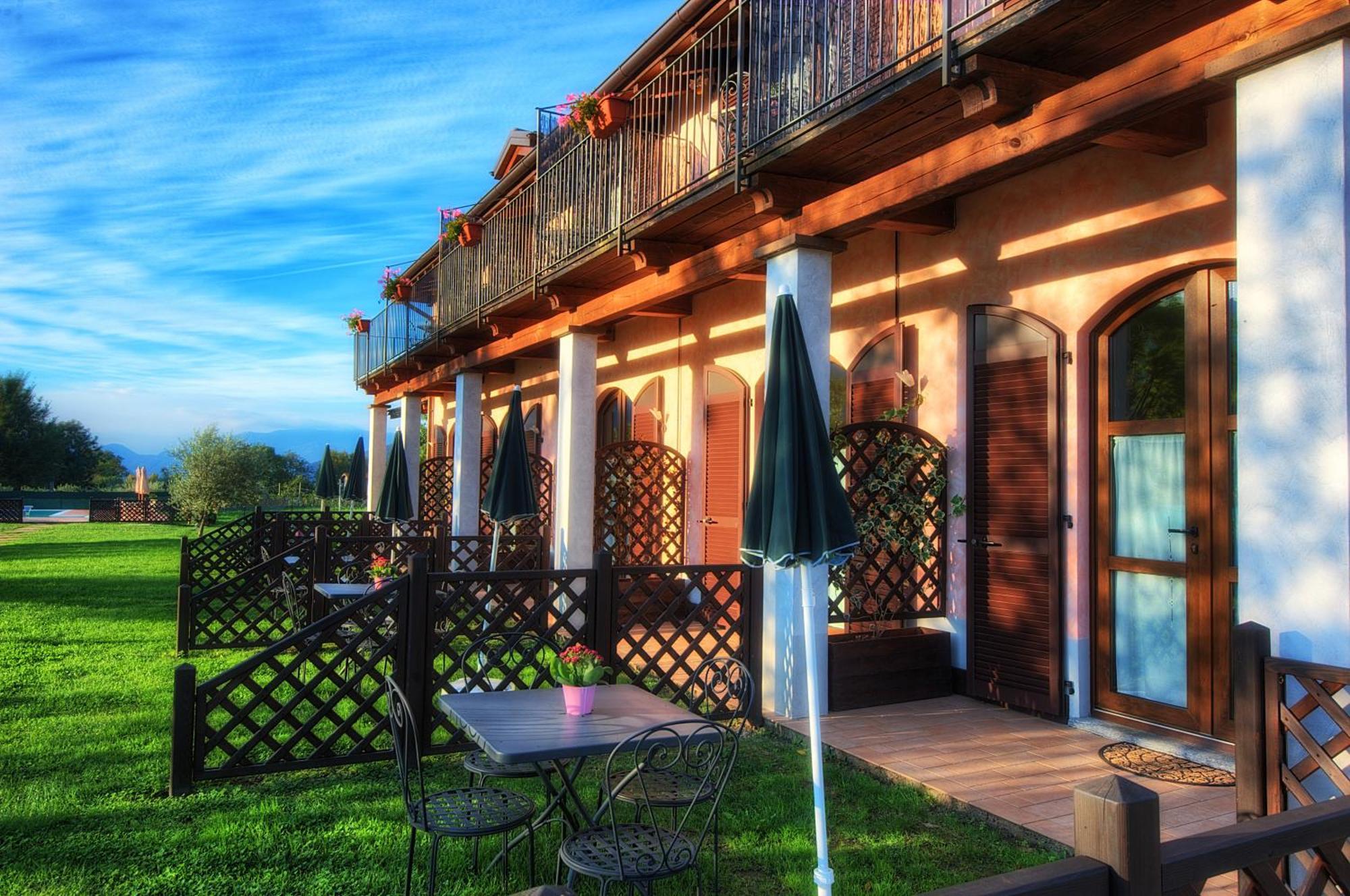 Agriturismo Alla Poncia Граведона Екстериор снимка