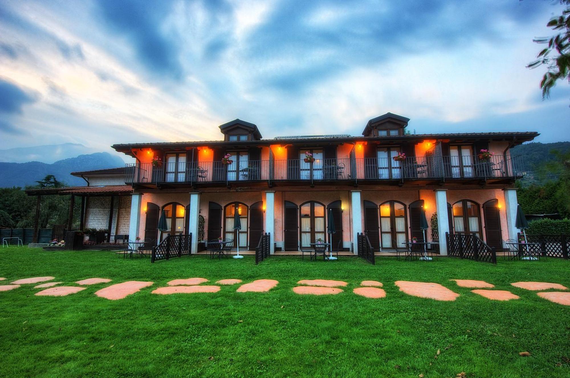 Agriturismo Alla Poncia Граведона Екстериор снимка
