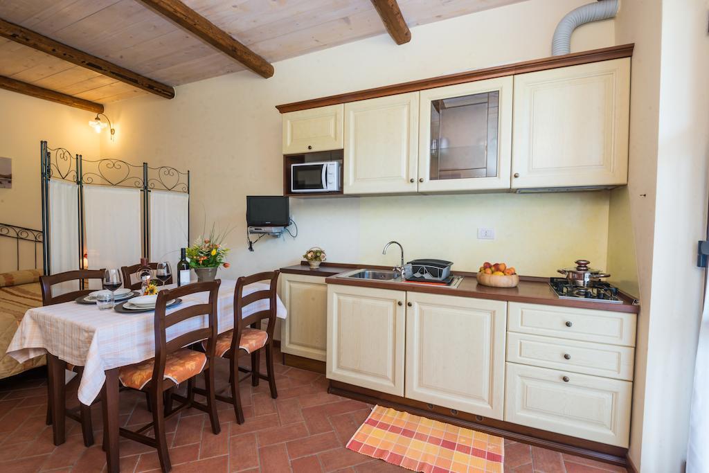 Agriturismo Alla Poncia Граведона Стая снимка