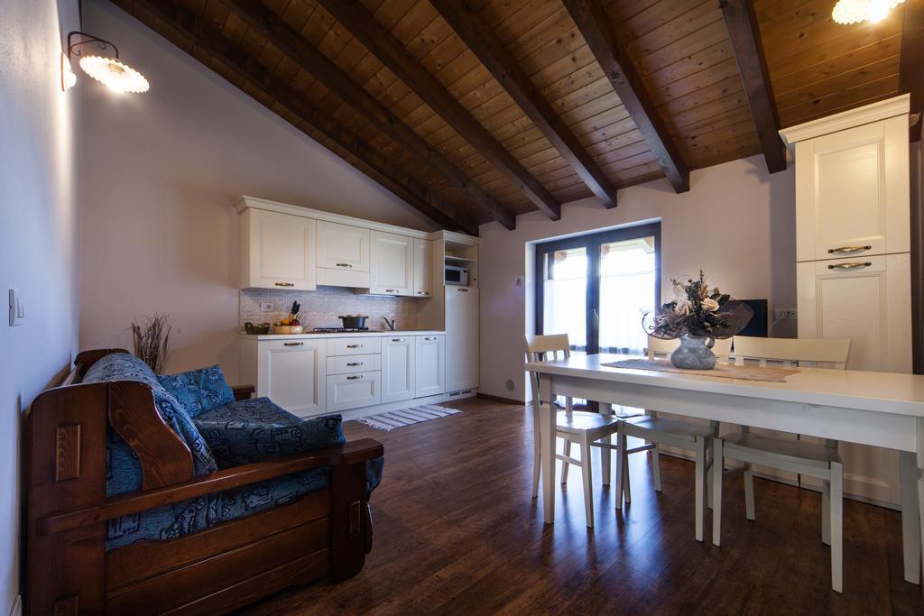 Agriturismo Alla Poncia Граведона Екстериор снимка