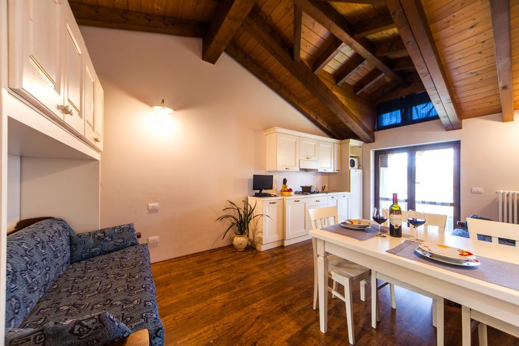 Agriturismo Alla Poncia Граведона Екстериор снимка